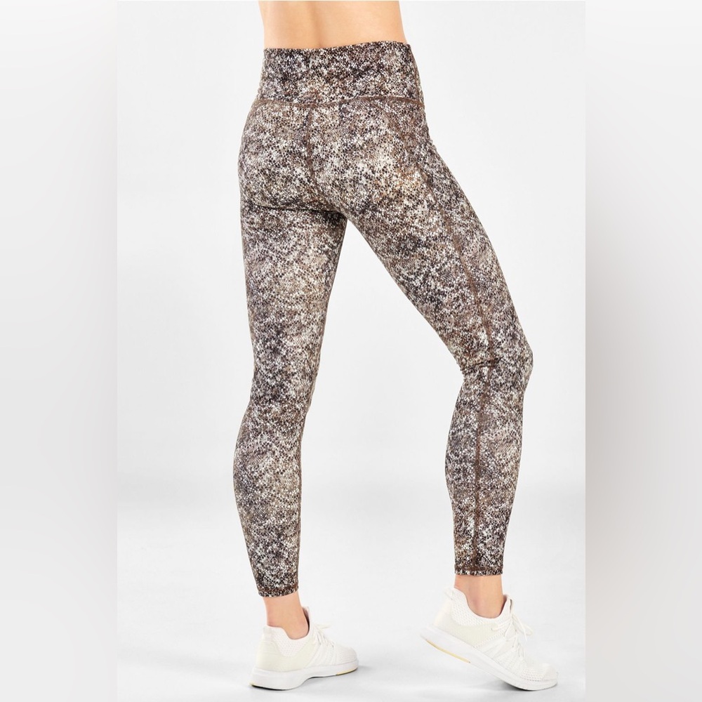 Define PowerHold® High-Waisted 7/8 Legging size 8